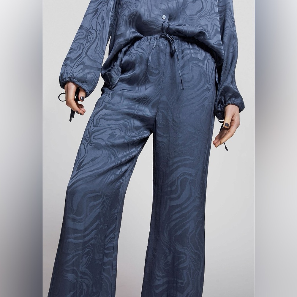 & other stories jacquard pattern drawstring pants. Size 8